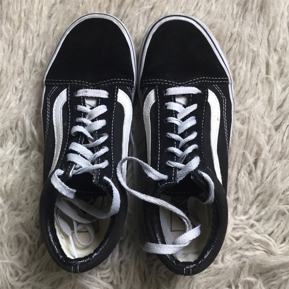 Old skool black and white vans